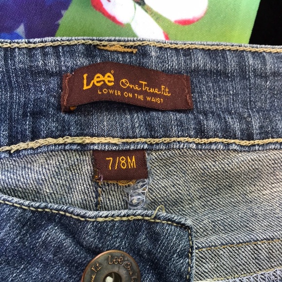 Lee One True Fit Lower on the Waist Denim Blue Jean Bermuda Shorts Capris 7/8 M - Picture 5 of 16